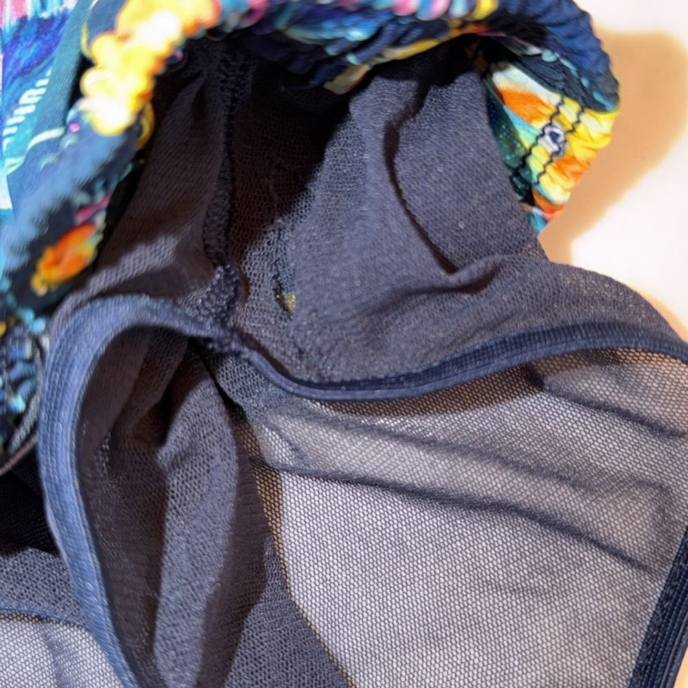 VILEBREQUIN BOYS SWIM TRUNKS 6Y - Picture 10 of 10